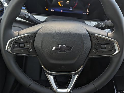 New 2026 Chevrolet Trax LT w/ Driver Confidence Package FWD image 19