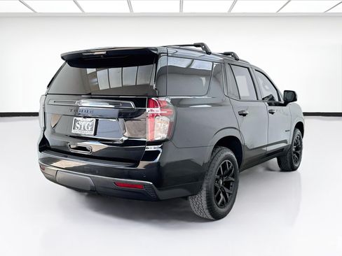 Used 2022 Chevrolet Tahoe Z71 w/ Luxury Package AWD/4WD image 4