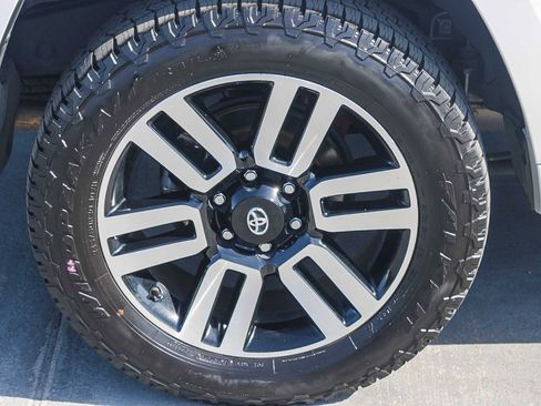 Used 2023 Toyota 4Runner Limited AWD/4WD image 12