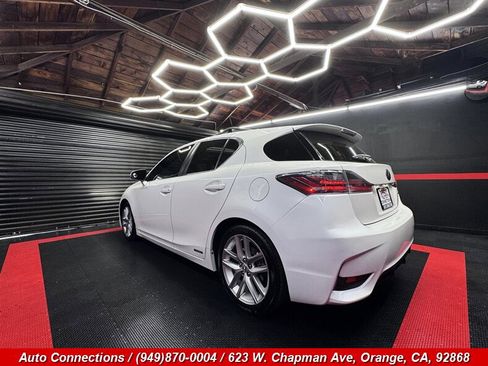 Used 2014 Lexus CT 200h image 4