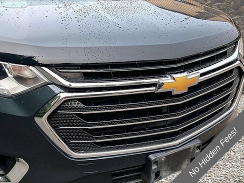 Used 2018 Chevrolet Traverse LT w/ LPO, Floor Liner Package AWD/4WD image 24