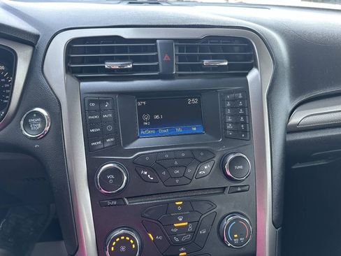 Used 2017 Ford Fusion S FWD image 10