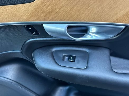 Used 2024 Volvo XC90 T8 Plus w/ Protection Package Premier image 19