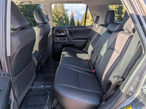 Used 2023 Toyota 4Runner TRD Off-Road Premium w/ Moonroof Package AWD/4WD image 16