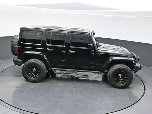 Used 2015 Jeep Wrangler Unlimited Sahara image 35