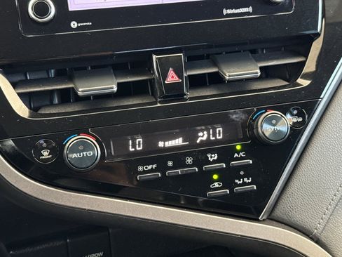 Used 2022 Toyota Camry LE FWD image 18
