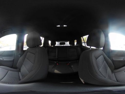 Used 2025 Chevrolet Equinox LT FWD image 42