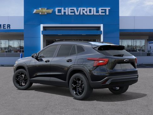 New 2026 Chevrolet Trax LT image 3