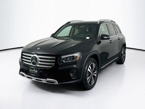 Used 2025 Mercedes-Benz GLB 250 image 3