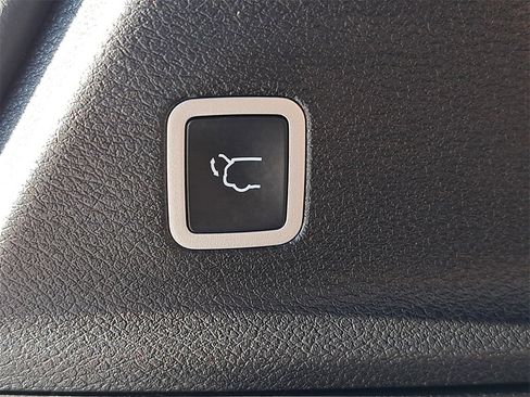 Used 2022 Chrysler Pacifica Pinnacle image 15