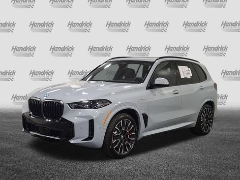 New 2026 BMW X5 xDrive50e w/ M Sport Package AWD/4WD image 3