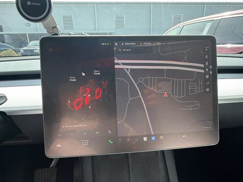 Used 2024 Tesla Model Y Long Range image 30