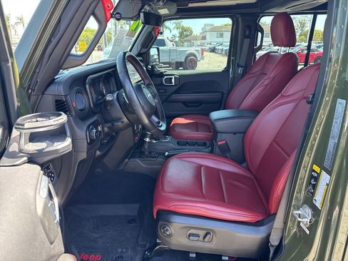 Used 2024 Jeep Wrangler Unlimited Rubicon 392 AWD/4WD image 24