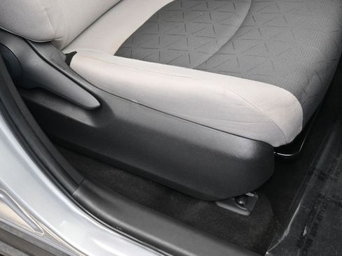 Used 2023 Toyota RAV4 XLE image 45