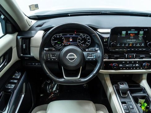 Used 2022 Nissan Pathfinder SL w/ SL Premium Package image 14