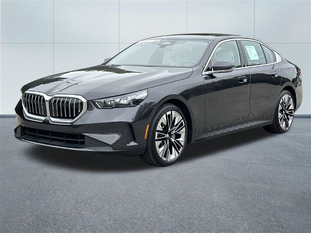 Used 2024 BMW 530i xDrive w/ Premium Package AWD/4WD image 9