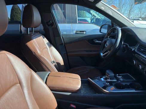 Used 2017 Audi Q7 3.0T Premium Plus image 2