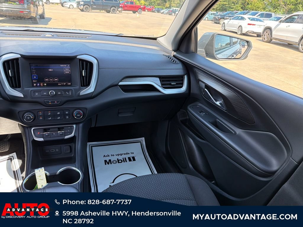 Used 2024 GMC Terrain SLE AWD/4WD image 32