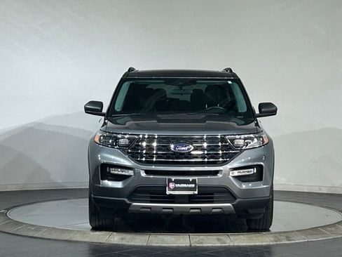 Used 2023 Ford Explorer XLT w/ Equipment Group 202A AWD/4WD image 3