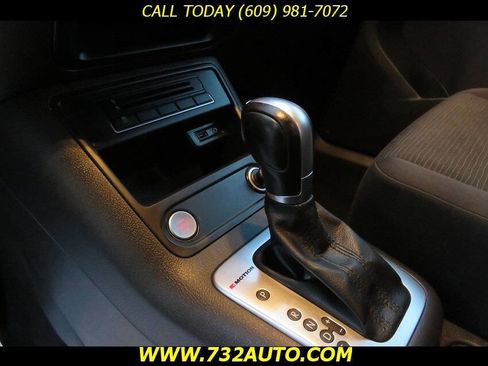 Used 2017 Volkswagen Tiguan Limited w/ Premium Package image 13