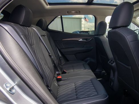 Used 2022 Buick Envision Avenir w/ Safety Package FWD image 15