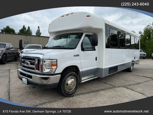 Used 2016 Ford E-450 and Econoline 450 Super Duty w/ Shuttle Bus Prep Package RWD image 1