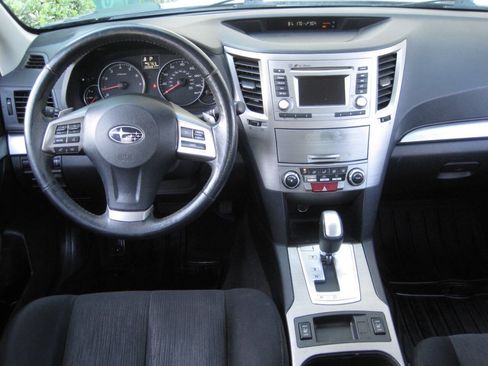 Used 2014 Subaru Legacy 2.5i Premium AWD/4WD image 19