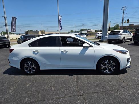 Used 2021 Kia Forte LXS FWD image 8