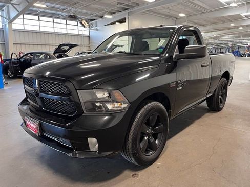 Used 2019 RAM 1500 Express w/ Express Value Package RWD image 6