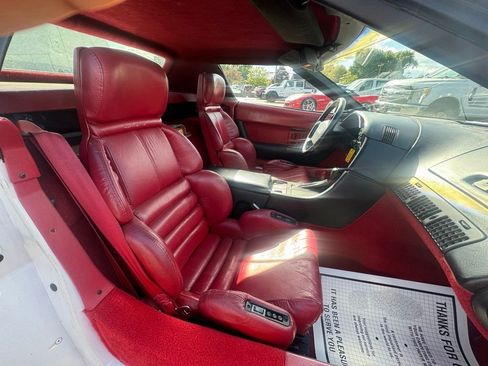 Used 1990 Chevrolet Corvette Convertible RWD image 23