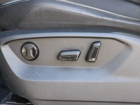 Used 2019 Volkswagen Tiguan SE w/ Panoramic Sunroof Package FWD image 21