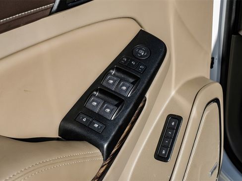 Used 2019 GMC Yukon SLT image 45