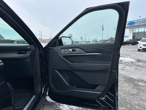 Used 2025 Ford Explorer ST-Line AWD/4WD image 26