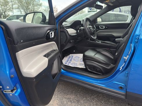 Used 2025 Jeep Compass Limited AWD/4WD image 14