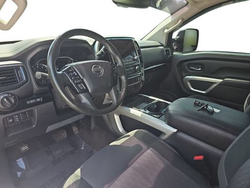 Used 2021 Nissan Titan SV w/ SV Convenience Package AWD/4WD image 16