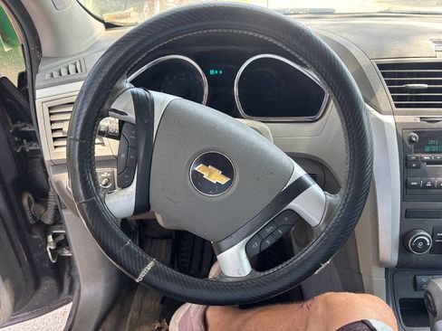 Used 2011 Chevrolet Traverse LS image 16