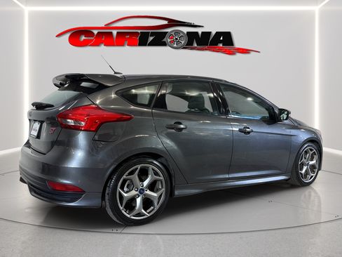 Used 2016 Ford Focus ST FWD image 5