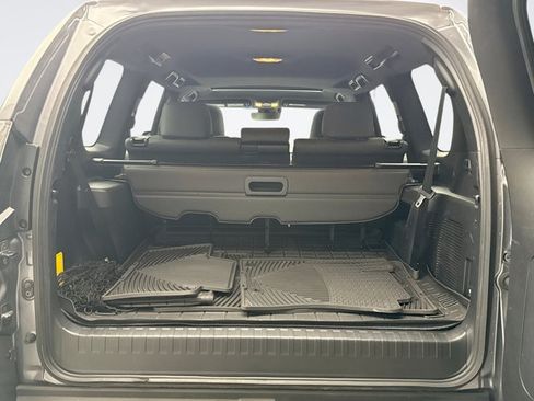 Used 2021 Lexus GX 460 Premium w/ Premium Package AWD/4WD image 21