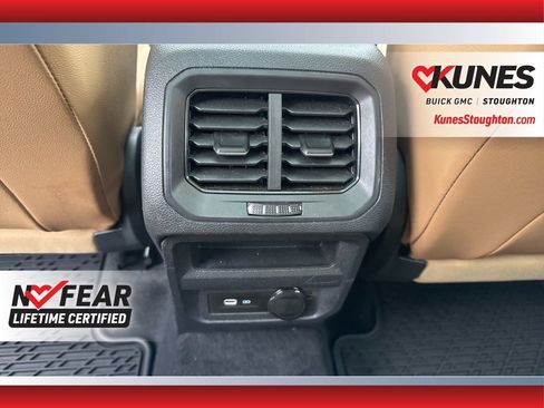 Used 2022 Volkswagen Tiguan SE image 55
