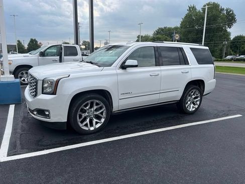 Used 2018 GMC Yukon Denali w/ Denali Ultimate Package AWD/4WD image 2