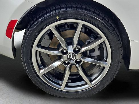 Used 2022 MAZDA MX-5 Miata Grand Touring w/ Weather Package RWD image 8