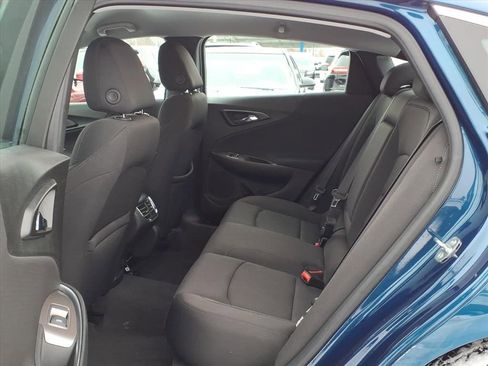 Used 2019 Chevrolet Malibu LT image 9
