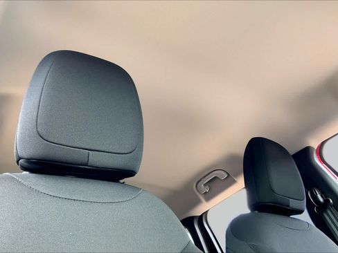 Used 2021 Jeep Renegade Latitude FWD image 14