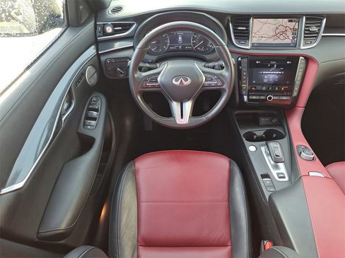 Used 2024 INFINITI QX50 Sport image 11