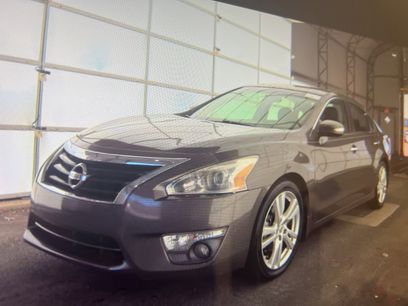 Used 2013 Nissan Altima 3.5 SV
