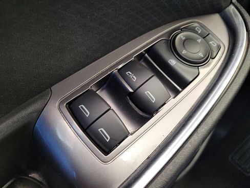 Used 2018 Chevrolet Malibu LT FWD image 27