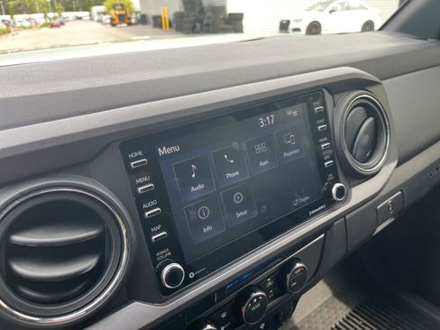 Used 2023 Toyota Tacoma TRD Off-Road AWD/4WD image 12