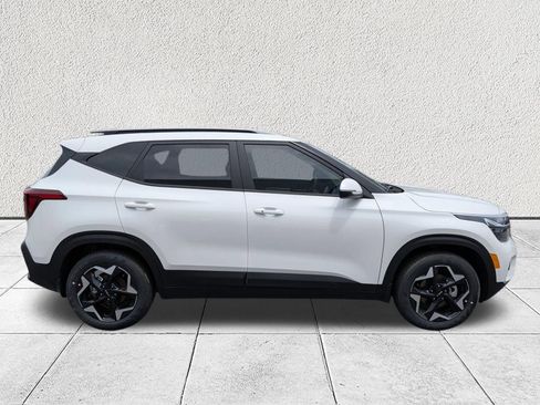 New 2026 Kia Seltos S FWD image 2
