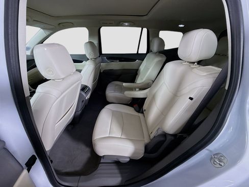 Used 2024 Cadillac XT6 Premium Luxury image 25