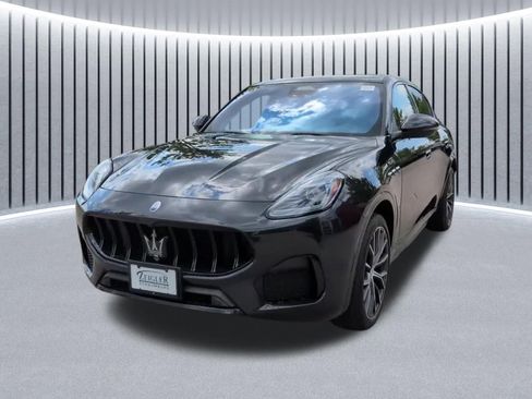 Used 2023 Maserati Grecale Modena AWD/4WD image 17